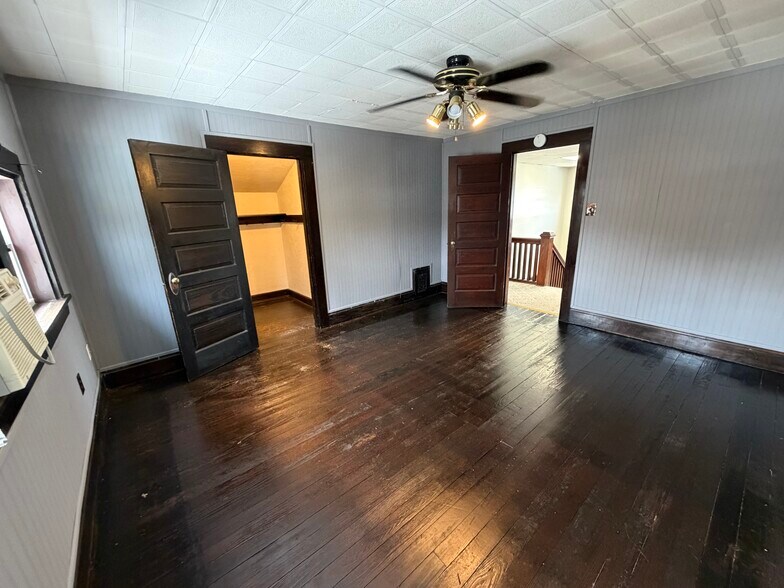 Building Photo - 44 Lebanon Ave