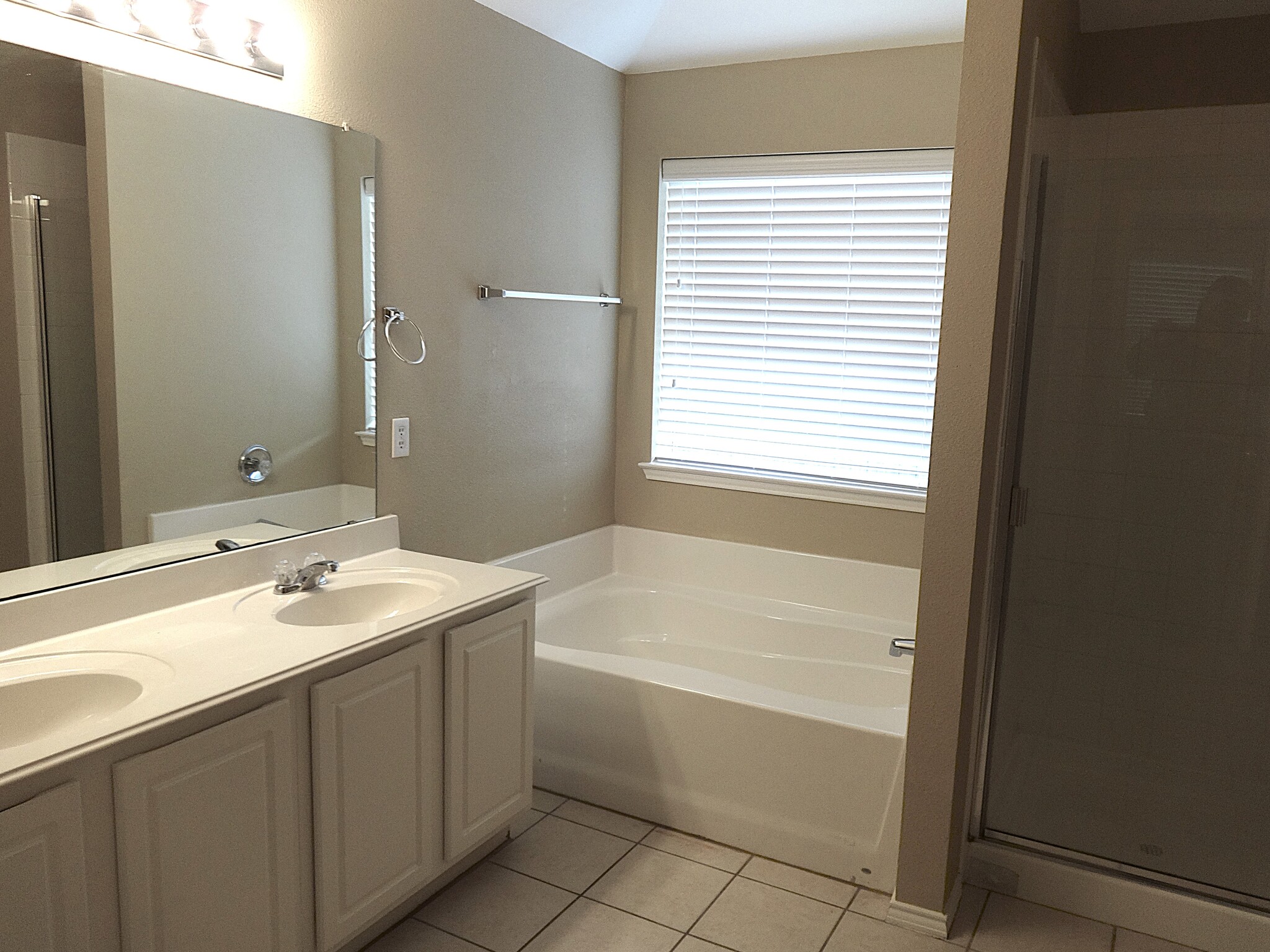 Building Photo - 8516 Minturn Dr