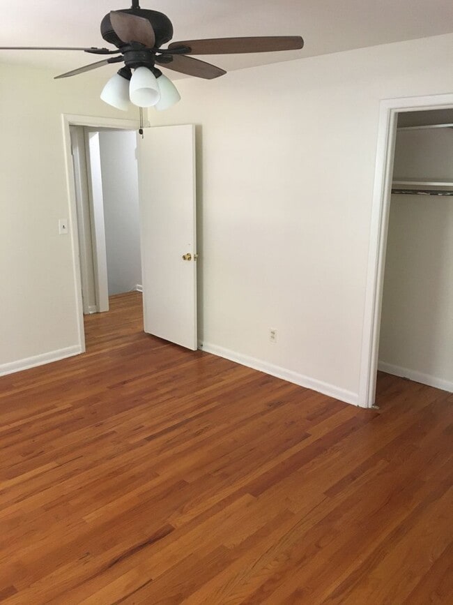 Building Photo - 4/2 House in Rome $1,495