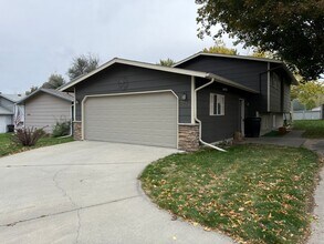 Building Photo - West End 4/2 - Amazing Location