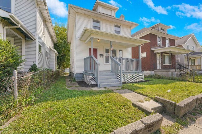 Building Photo - Move-In Ready 3-Bedroom Home with Updated Kitchen & Central A/C