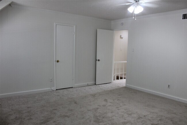 Building Photo - 14719 Barryknoll Ln