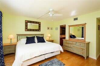 Building Photo - 1075 Foxfire Ln