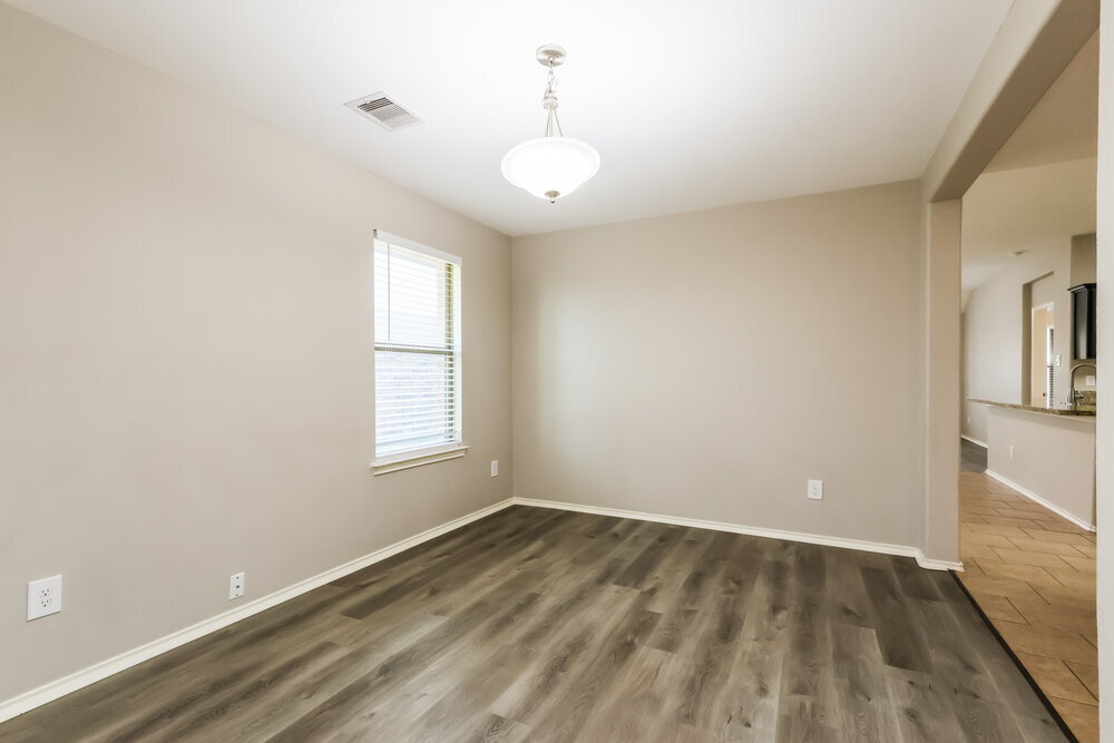 Building Photo - 19190 Shire Horse Blvd