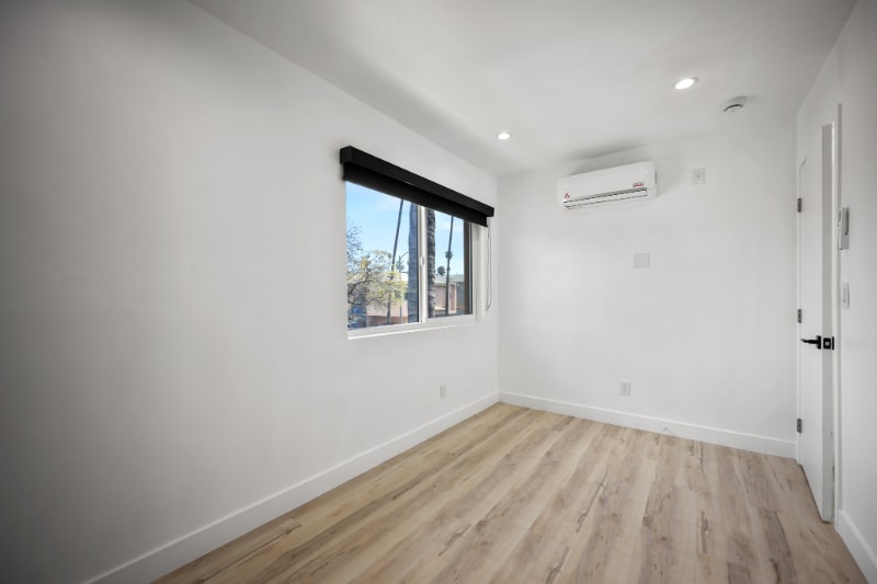 Building Photo - 111 Normandie Ave