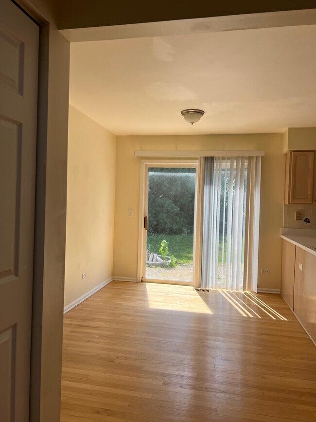 Building Photo - 2308 Sedgwick Ct