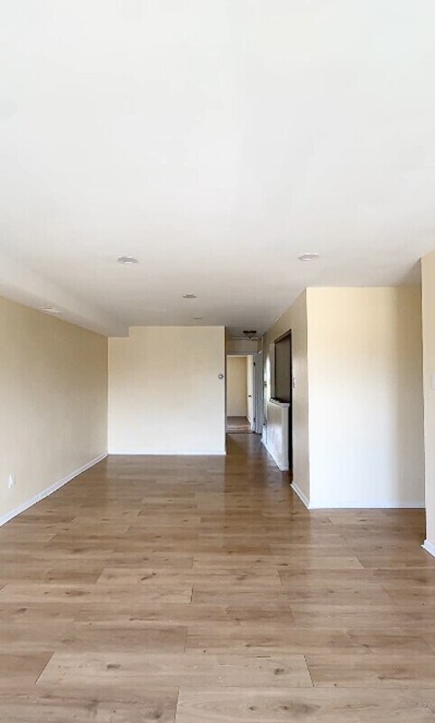 Building Photo - 2721 S 76th St