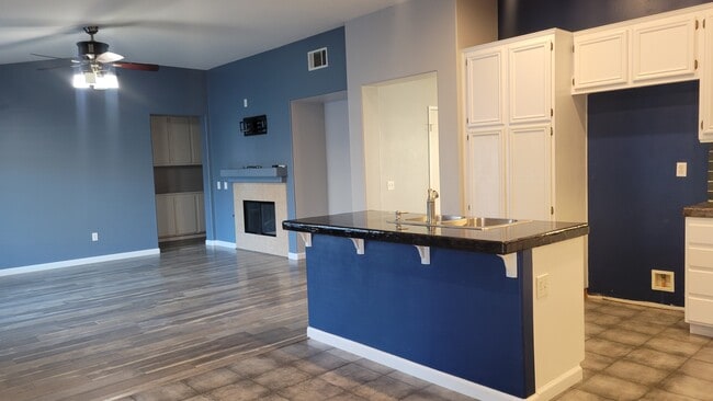 Building Photo - 32850 Sandalwood Ln