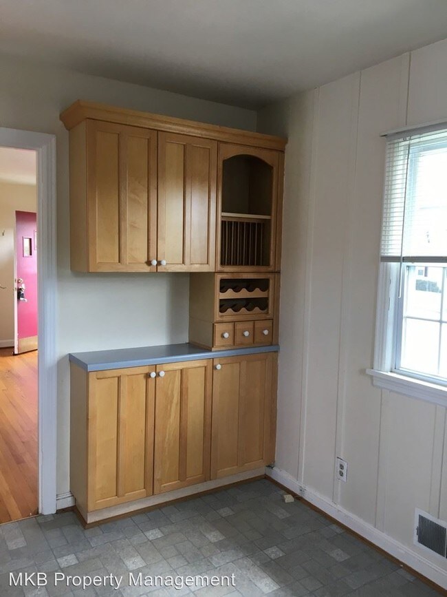 Building Photo - 3 br, 1 bath House - 1211 Stoutamire Drive