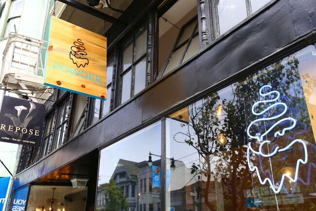 Building Photo - 226-230 Scott St