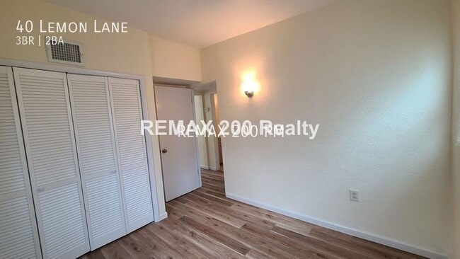 Building Photo - 40 Lemon Ln