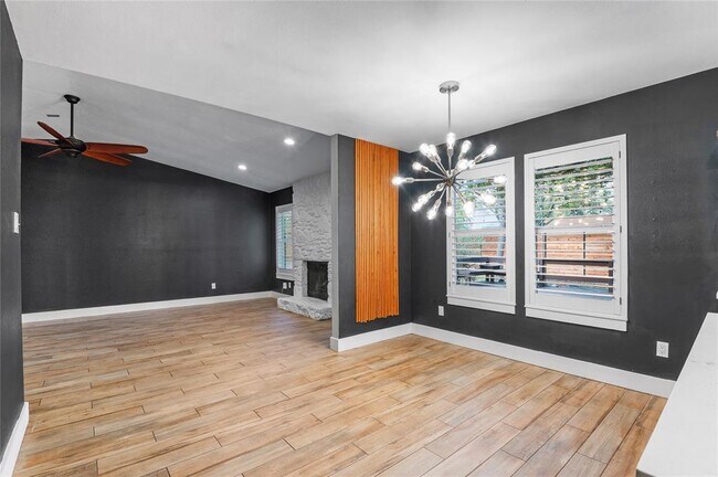 Building Photo - 1104 Durham Dr