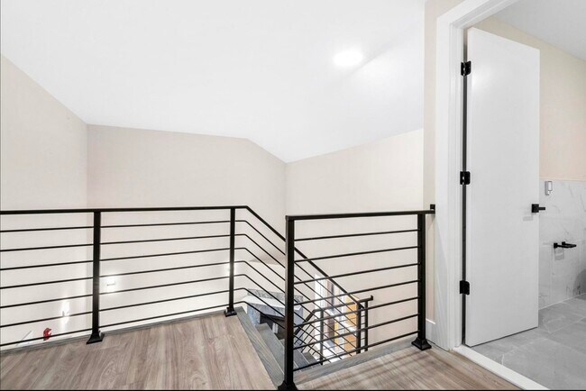 Building Photo - 212 70th St