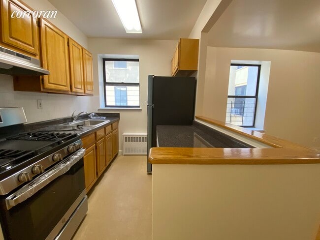 Building Photo - 35/37-37 W 129th St