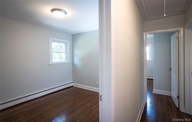 Building Photo - 16 Elmwood Dr