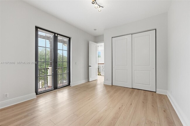 Building Photo - 9564 Exbury Ct