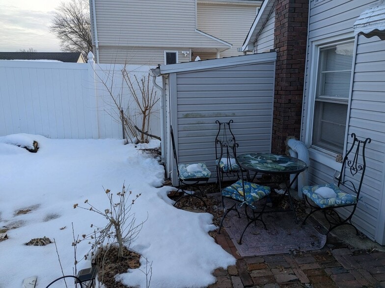 Building Photo - 42 Quaid Ave