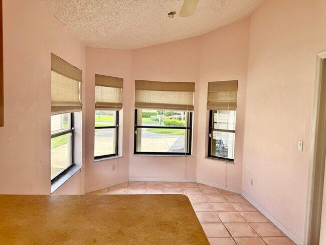 Building Photo - 6231 SE Ames Way