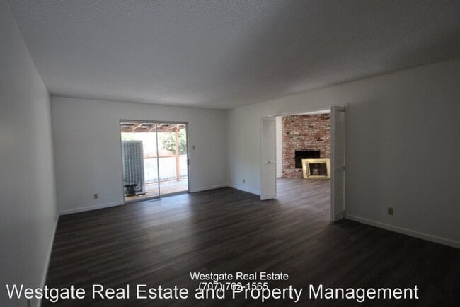 Building Photo - 3 br, 2 bath House - 1109 West Street