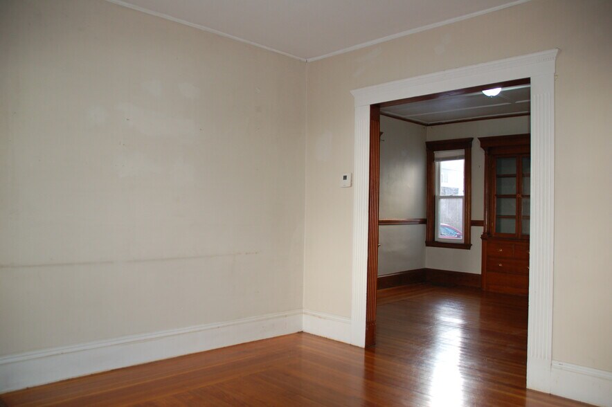 Building Photo - 81 Bristol Rd