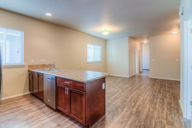 Building Photo - 2414 Woolsey Rd