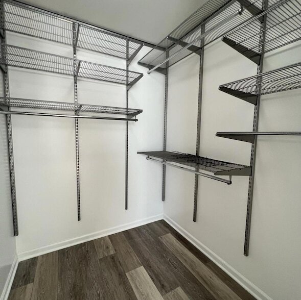 Building Photo - 1169 Shorewood Ct