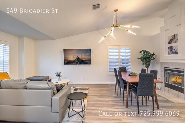 Building Photo - 549 Brigadier St