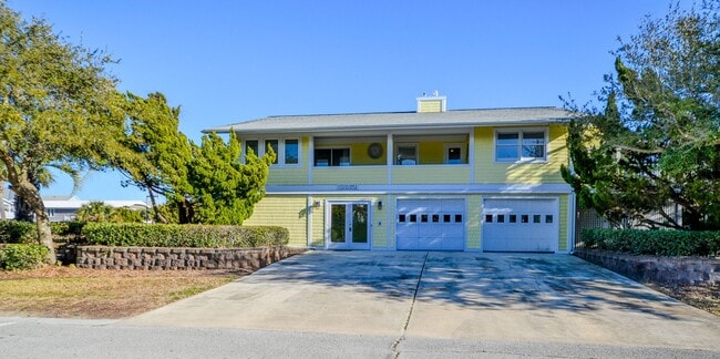 Building Photo - Solita @ 2 Sand Dollar Lane