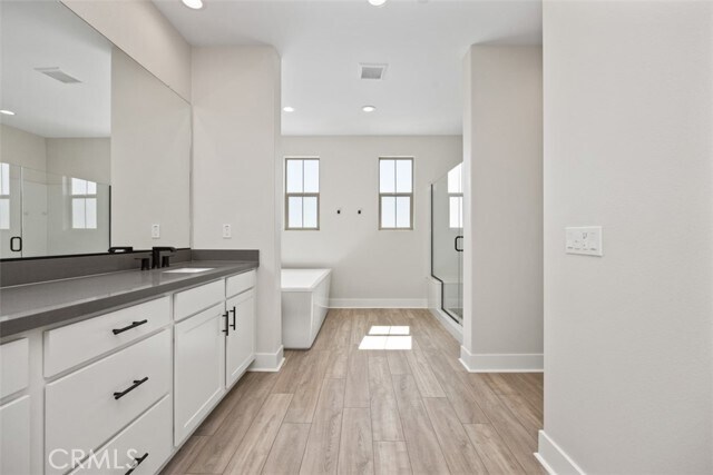 Building Photo - 9355 Astor