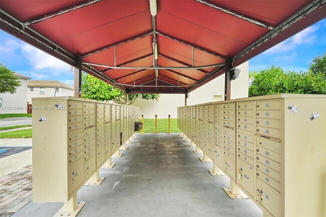 Building Photo - 22264 SW 93rd Ct