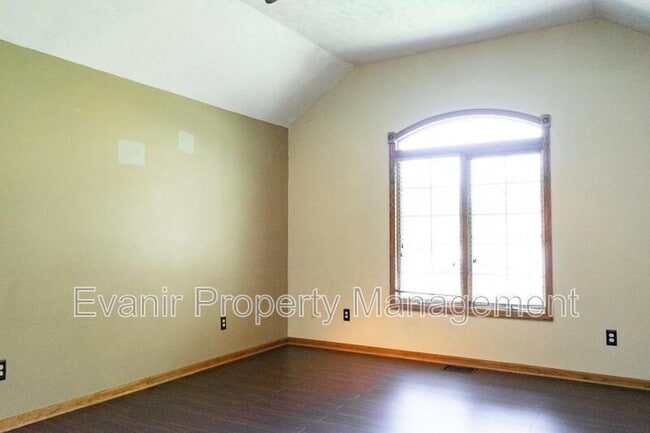 Building Photo - 113 Brittany Ln