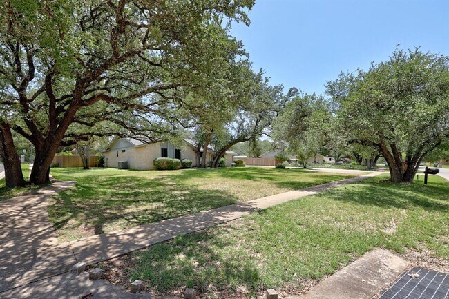 Building Photo - 11205 D-K Ranch Rd