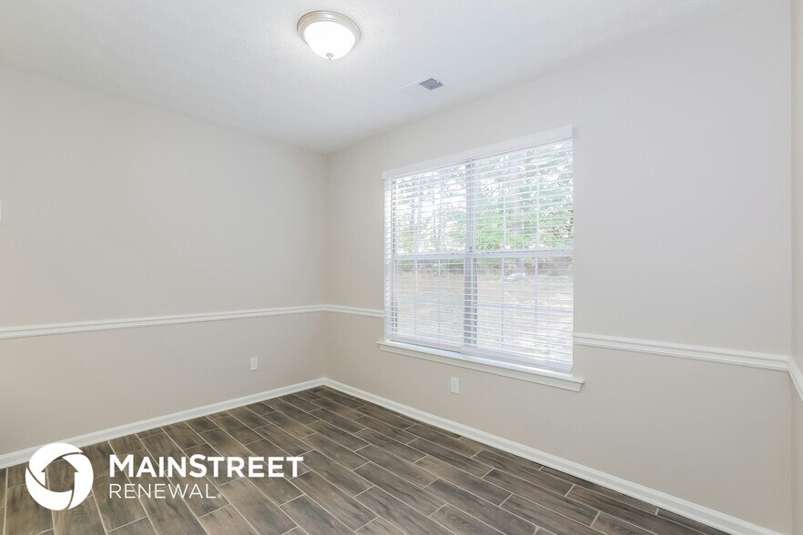 Building Photo - 40 Bachelor Rd