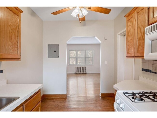 Building Photo - 3136 W Bde Maka Ska Blvd