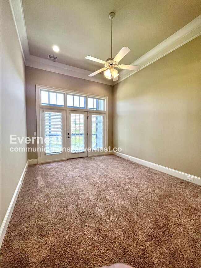 Building Photo - 9558 Hampton Reserve Dr