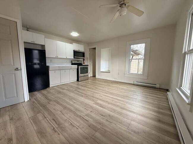 Building Photo - 170 S Hyde Park Ave