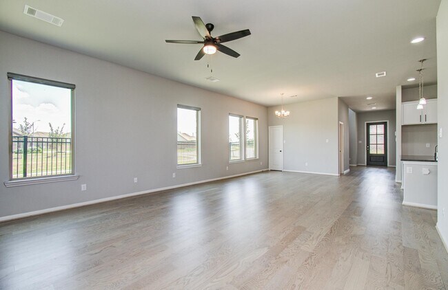 Building Photo - 800 Sarasota Shore Dr