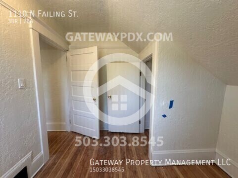 Building Photo - 1110 N Failing St