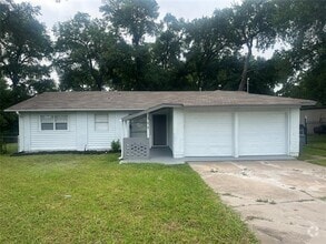 Building Photo - 504 Seaside Dr