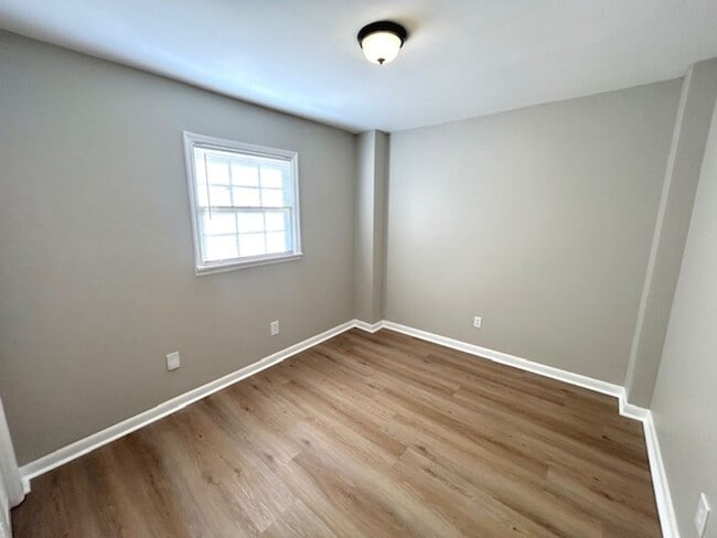 Building Photo - 124 Cottonwood Dr