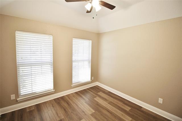 Building Photo - 222 Chimney Rock Dr