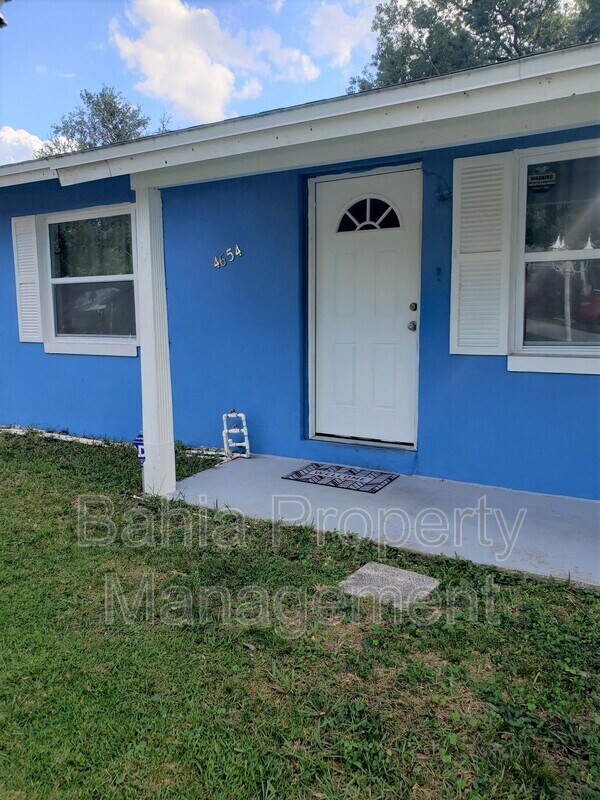 Building Photo - 4654 Alhama St