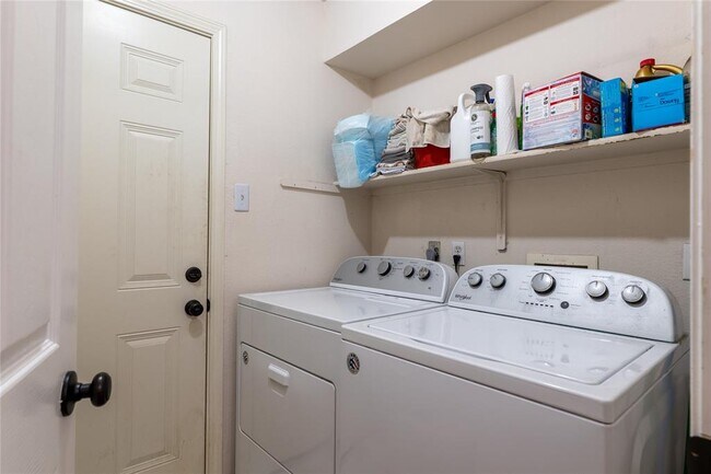 Building Photo - 13455 Moscow Trail