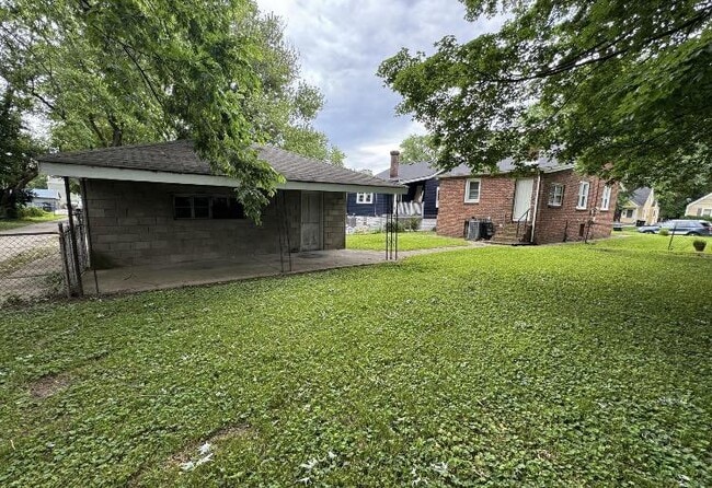 Building Photo - 4229 Grand Ave