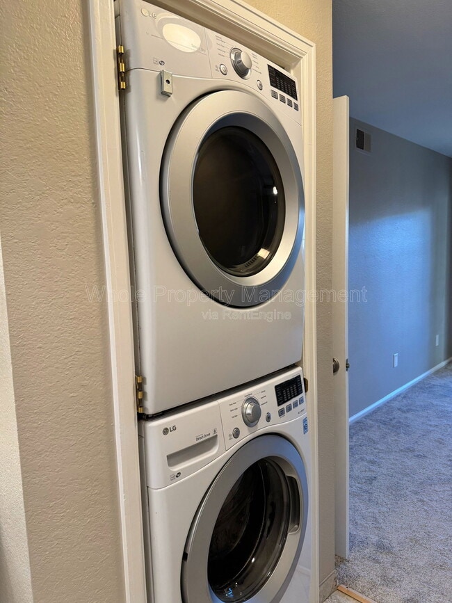 Building Photo - 9222 E Arbor Cir