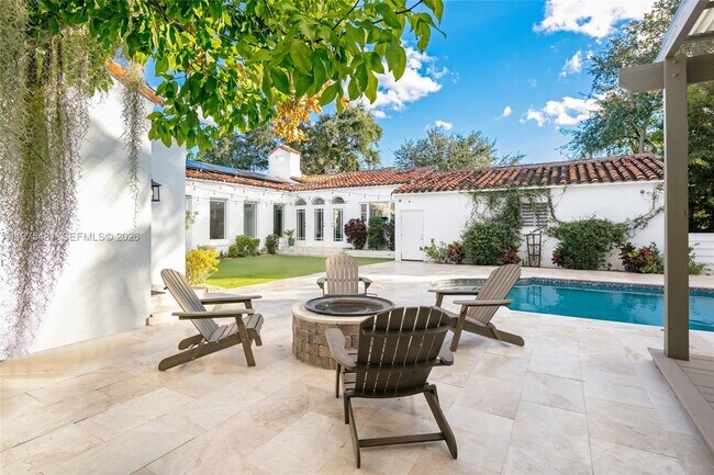 Building Photo - 113 NE 101st St