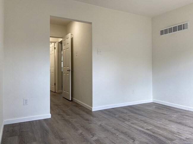 Building Photo - 3972 Brittany Cir