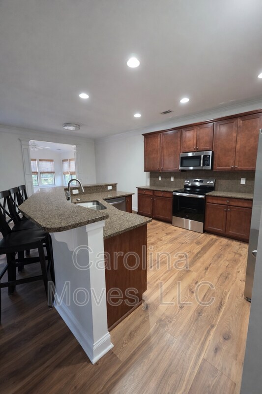 Building Photo - 314 Park Ridge Cir