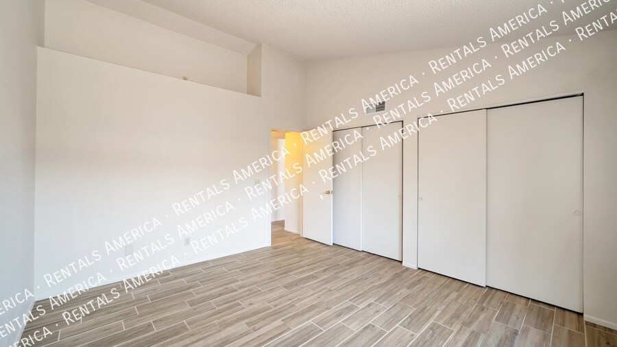 Building Photo - 8764 E Almond St