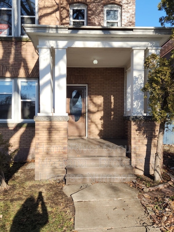 Building Photo - 534 S 3rd St W